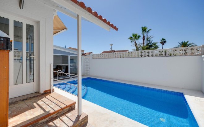 Resale - Villa -
San Fulgencio - La Marina