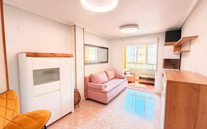 Resale - Apartment -
Torrevieja - Nueva Torrevieja