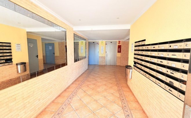 Resale - Apartment -
Torrevieja - Nueva Torrevieja