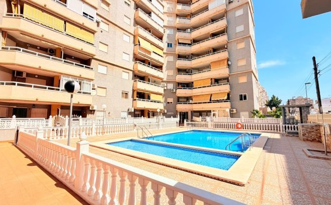 Resale - Apartment -
Torrevieja - Nueva Torrevieja