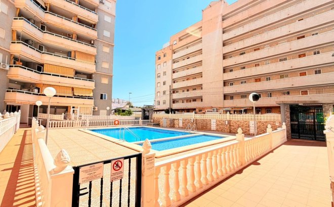 Resale - Apartment -
Torrevieja - Nueva Torrevieja