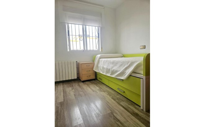 Resale - Town House -
Orihuela Costa - Los Almendros-la Florida