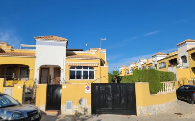Resale - Town House -
Los Montesinos - Los Montesinos - Urb. La Herrada