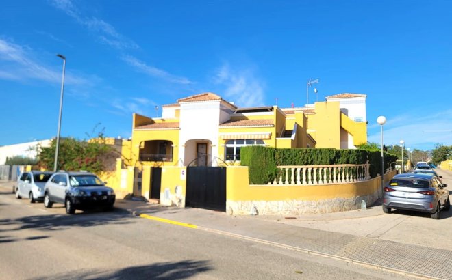 Resale - Town House -
Los Montesinos - Los Montesinos - Urb. La Herrada