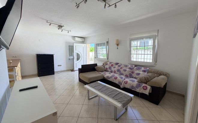 Resale - Villa -
Torrevieja - Costa Blanca