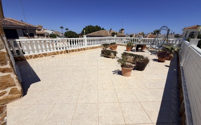 Resale - Villa -
Torrevieja - Costa Blanca