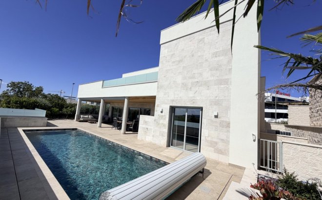 Resale - Villa -
Benijofar - Costa Blanca