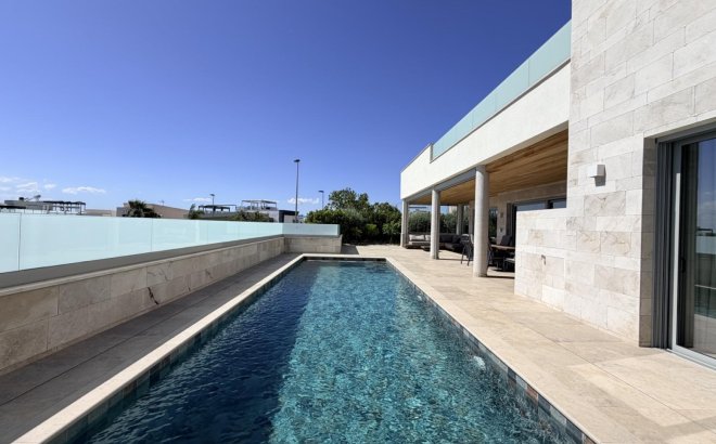 Resale - Villa -
Benijofar - Costa Blanca