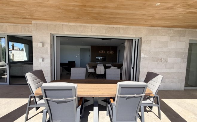 Resale - Villa -
Benijofar - Costa Blanca