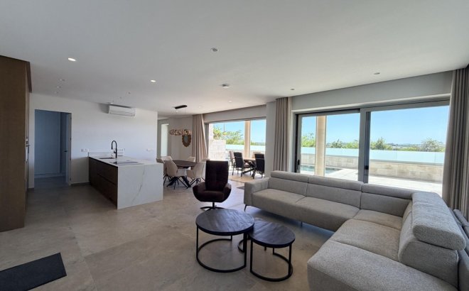 Resale - Villa -
Benijofar - Costa Blanca