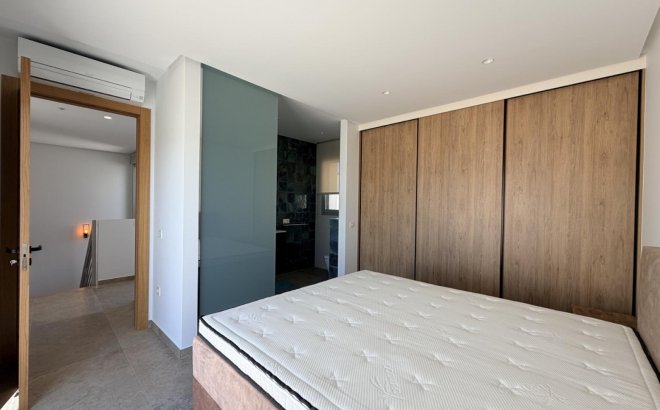Resale - Villa -
Benijofar - Costa Blanca
