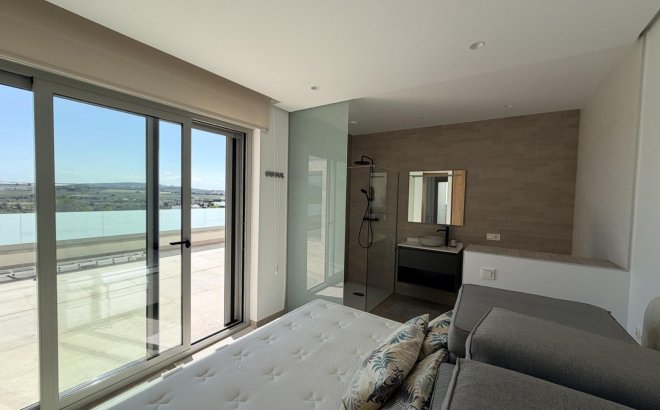 Resale - Villa -
Benijofar - Costa Blanca