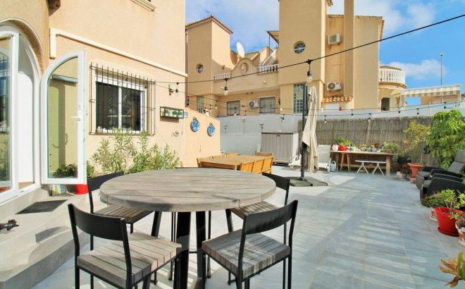 Resale - Town House -
Villamartin - Costa Blanca