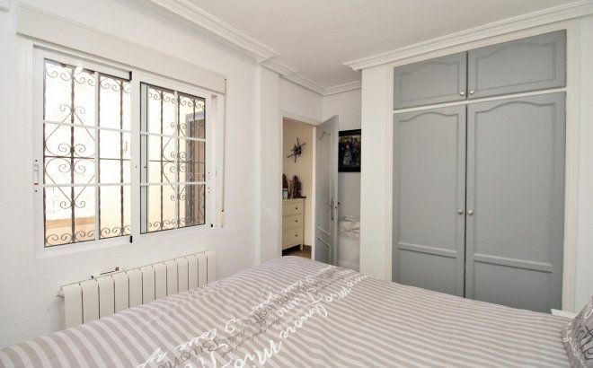 Resale - Town House -
Villamartin - Costa Blanca