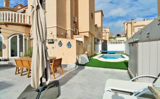 Resale - Town House -
Villamartin - Costa Blanca