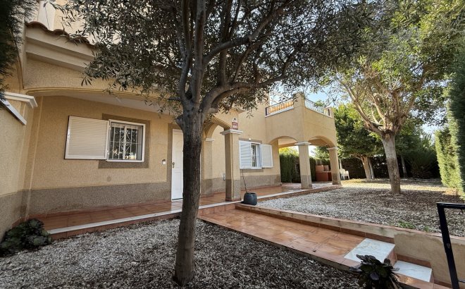 Resale - Town House -
Mil Palmeras - Costa Blanca