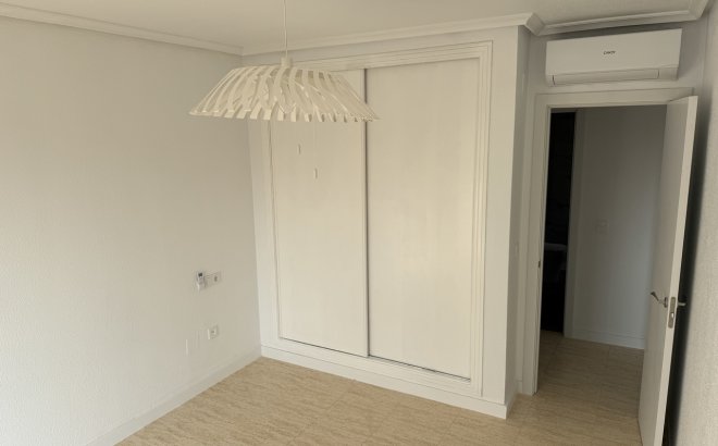 Resale - Town House -
Mil Palmeras - Costa Blanca