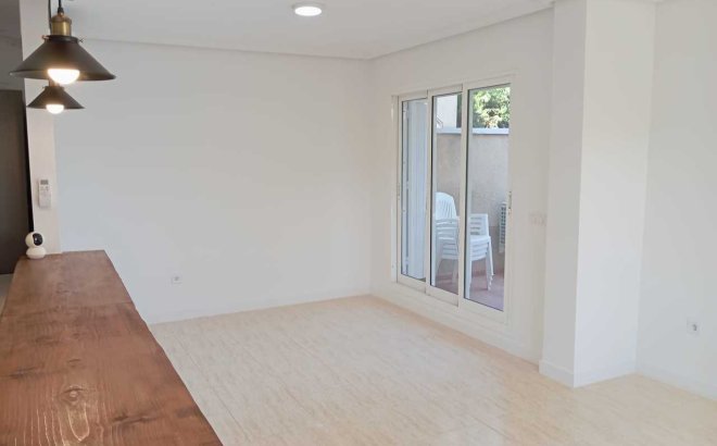 Resale - Town House -
Mil Palmeras - Costa Blanca