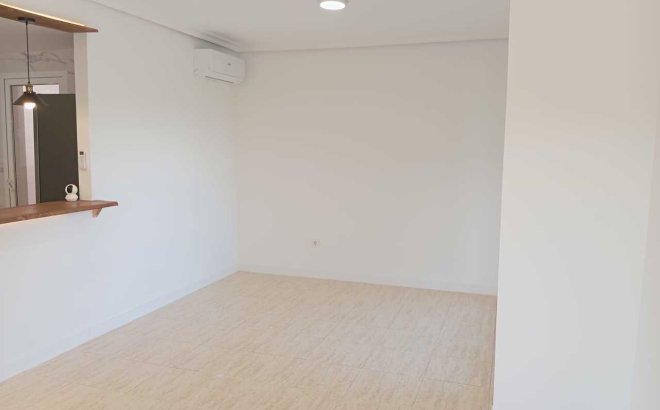 Resale - Town House -
Mil Palmeras - Costa Blanca
