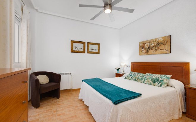 Resale - Apartment -
Torrevieja - Costa Blanca