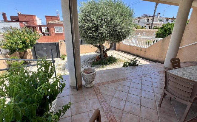 Resale - Semi Detached -
Torrevieja - Aguas Nuevas