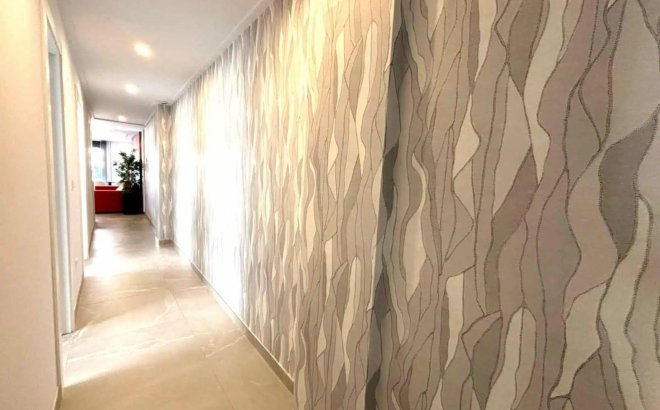Resale - Penthouse -
Torrevieja - Las Piscinas Naturales