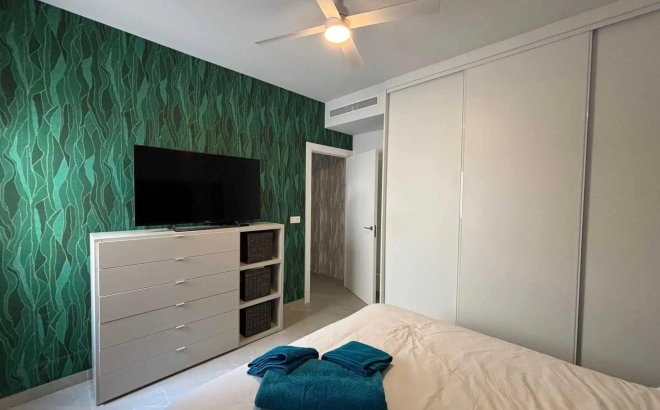 Resale - Penthouse -
Torrevieja - Las Piscinas Naturales