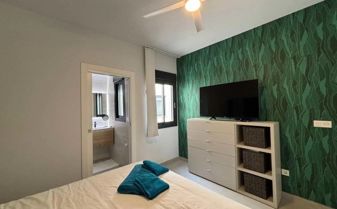 Resale - Penthouse -
Torrevieja - Las Piscinas Naturales
