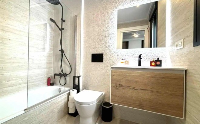 Resale - Penthouse -
Torrevieja - Las Piscinas Naturales