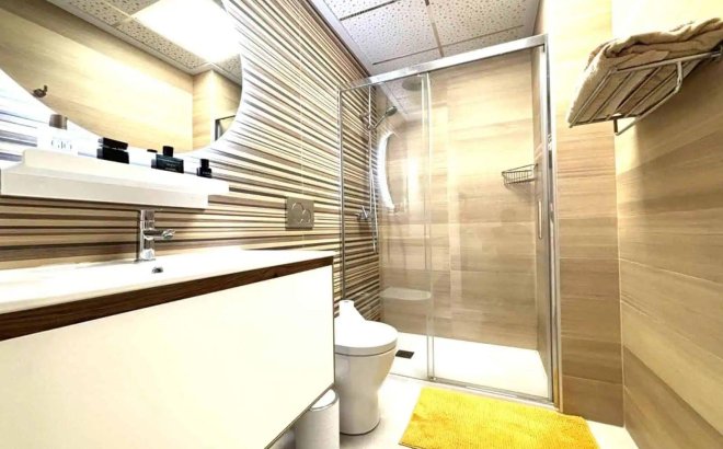Resale - Penthouse -
Torrevieja - Las Piscinas Naturales