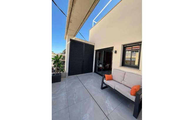 Resale - Penthouse -
Torrevieja - Las Piscinas Naturales