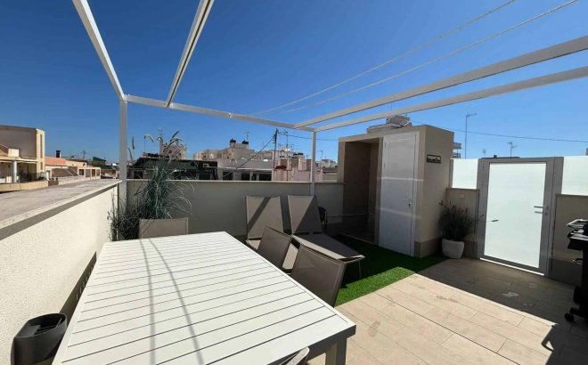 Resale - Penthouse -
Torrevieja - Las Piscinas Naturales