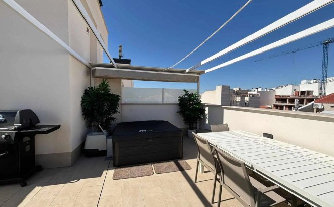 Resale - Penthouse -
Torrevieja - Las Piscinas Naturales