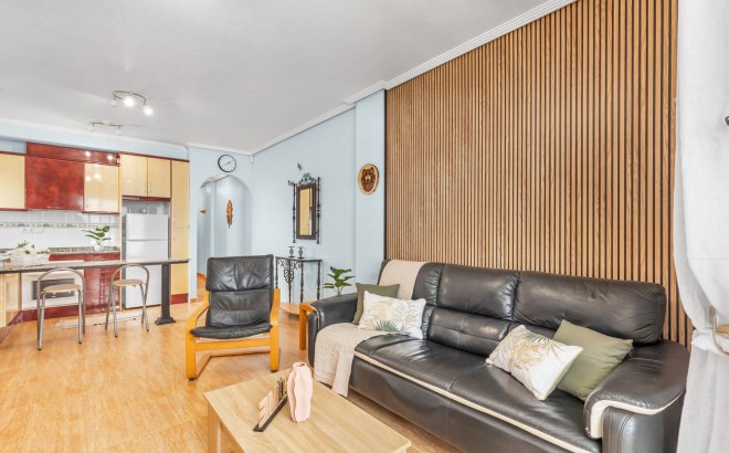 Herverkoop - Appartement -
Orihuela Costa