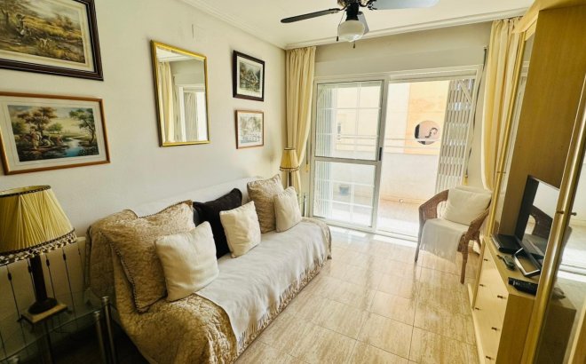 Resale - Apartment -
Torrevieja - Costa Blanca