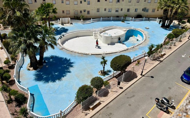 Resale - Apartment -
Torrevieja - Costa Blanca