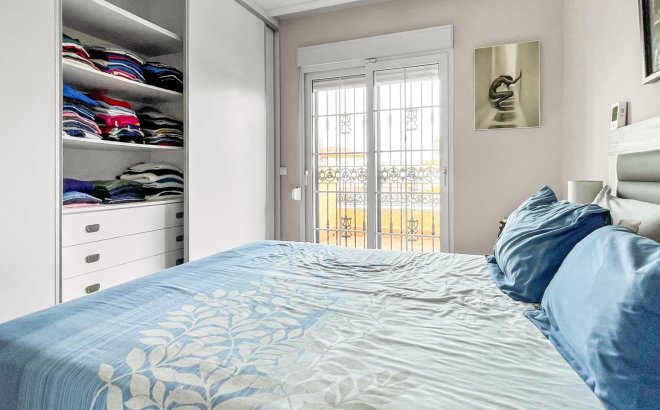Resale - Villa -
Orihuela Costa - Costa Blanca