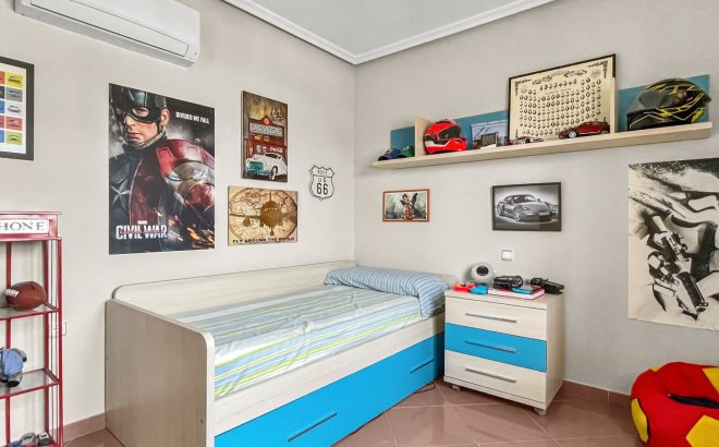 Resale - Villa -
Orihuela Costa - Costa Blanca