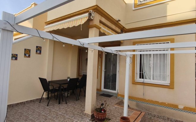 Resale - Bungalow -
Orihuela Costa - Playa Flamenca