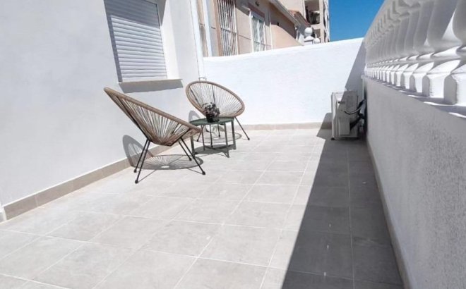 Resale - Town House -
Torrevieja - Sector 25