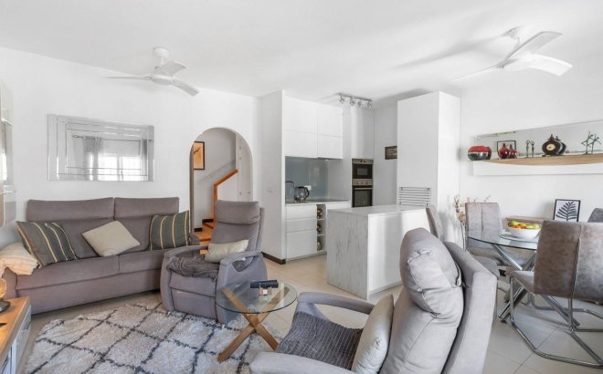 Resale - Villa -
Torrevieja - La Mata