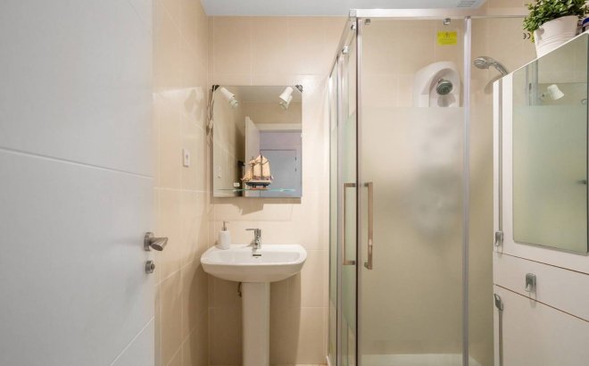 Resale - Villa -
Torrevieja - La Mata