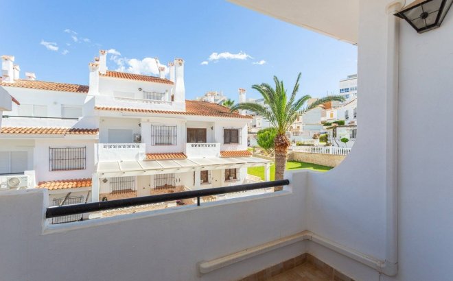 Resale - Villa -
Torrevieja - La Mata