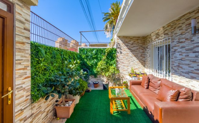 Resale - Town House -
Torrevieja - Nueva Torrevieja