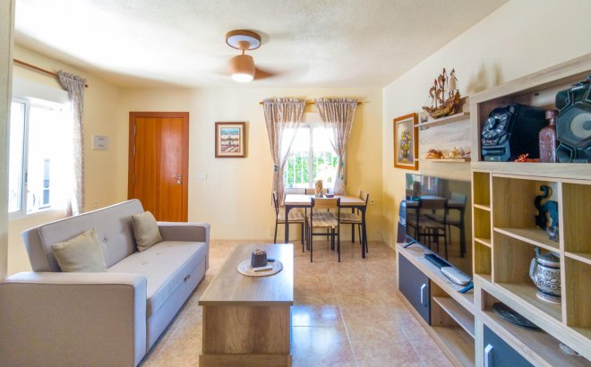 Resale - Town House -
Torrevieja - Nueva Torrevieja
