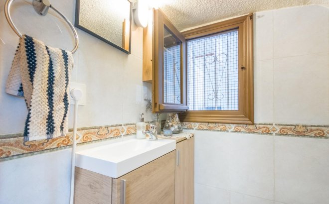 Resale - Town House -
Torrevieja - Nueva Torrevieja