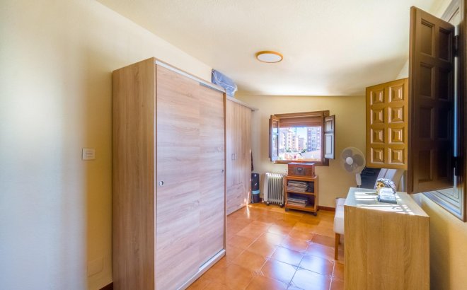 Resale - Town House -
Torrevieja - Nueva Torrevieja