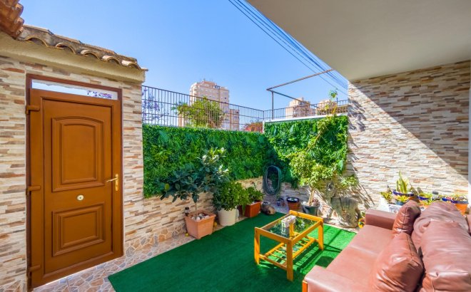 Resale - Town House -
Torrevieja - Nueva Torrevieja