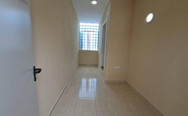 Resale - Bungalow -
Orihuela Costa - Punta Prima