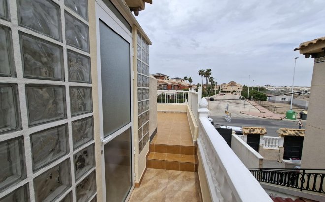 Resale - Bungalow -
Orihuela Costa - Punta Prima